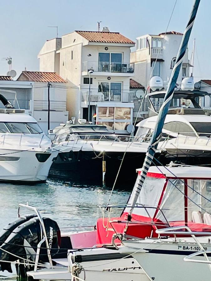 Apt Port Rhodes C, 2 Chbres, 2 Terrasses, Vue Sur Canal Principal De La Marina Et Sur Les Pyrenees 艾姆布里亚布拉瓦 外观 照片